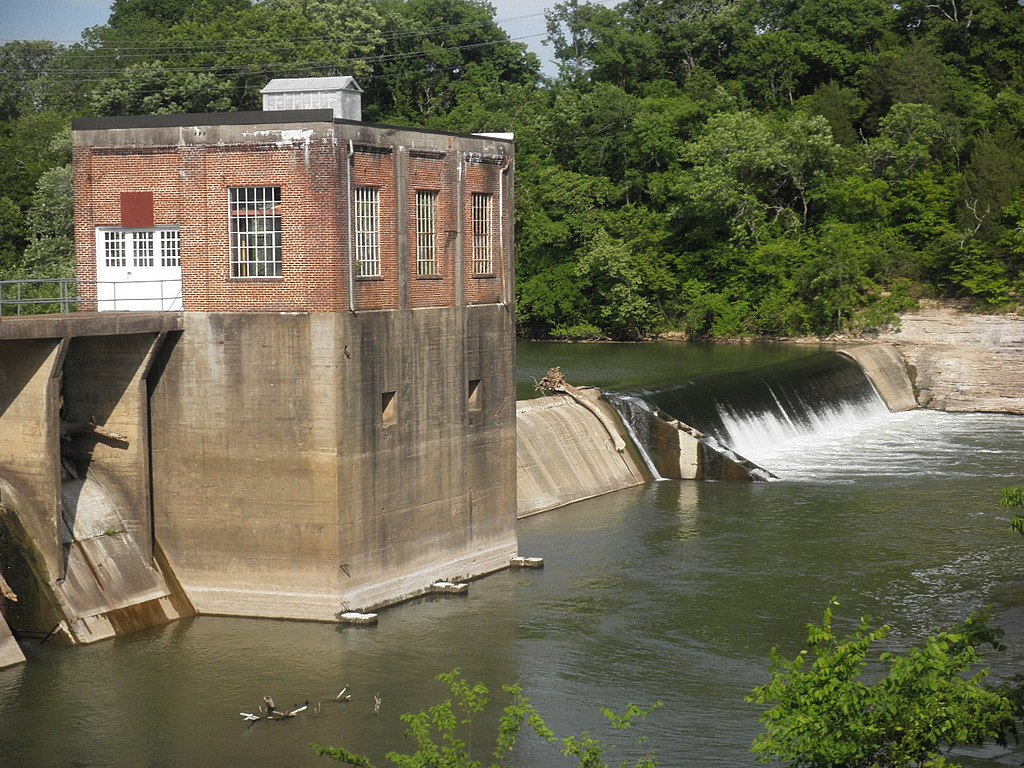 1024px TN Columbia Old Dam P5080372